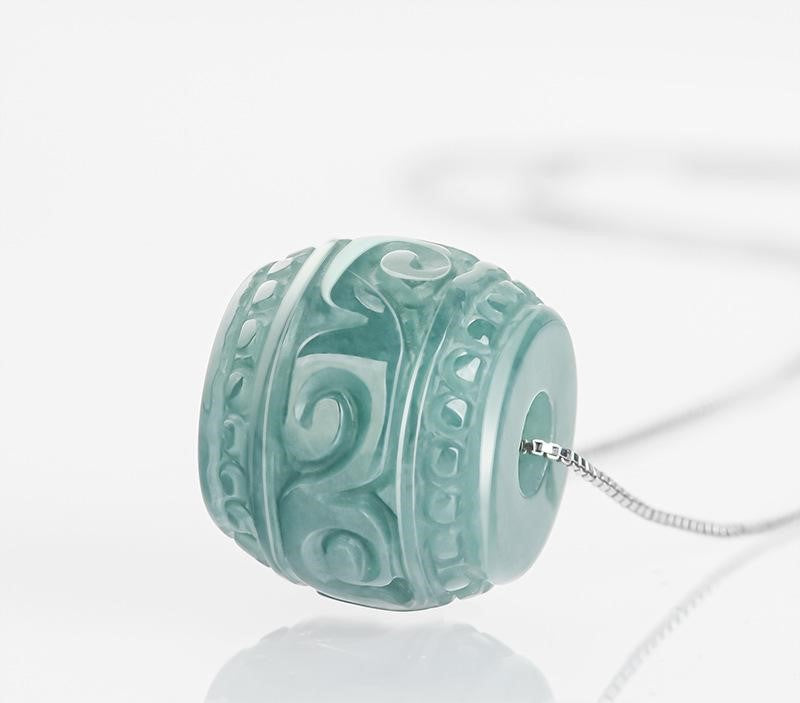 Lulutong Kalung Liontin Jalan Ke Roma Giok Giok Guatemala Tipe A Lulutong The Road To Roma Necklace Pendant Jadeite Jade Guatemala Type A