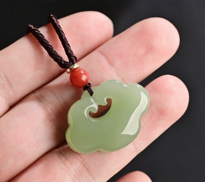 Kalung Liontin Awan Hetian Ruyi Giok Nefrit Nephrite Jade Hetian Ruyi Cloud Pendant Necklace