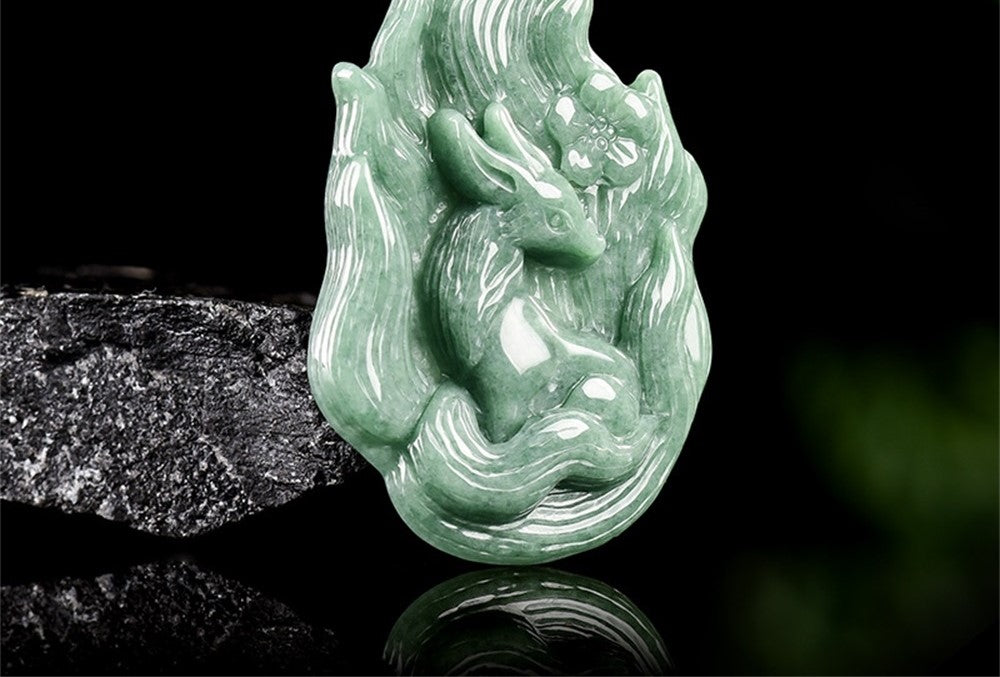 Kalung Liontin Kecantikan Rubah Sembilan Ekor Jadeite Jade Guatemala Tipe A Nine Tail Fox Beauty Necklace Pendant Jadeite Jade Guatemala Type A