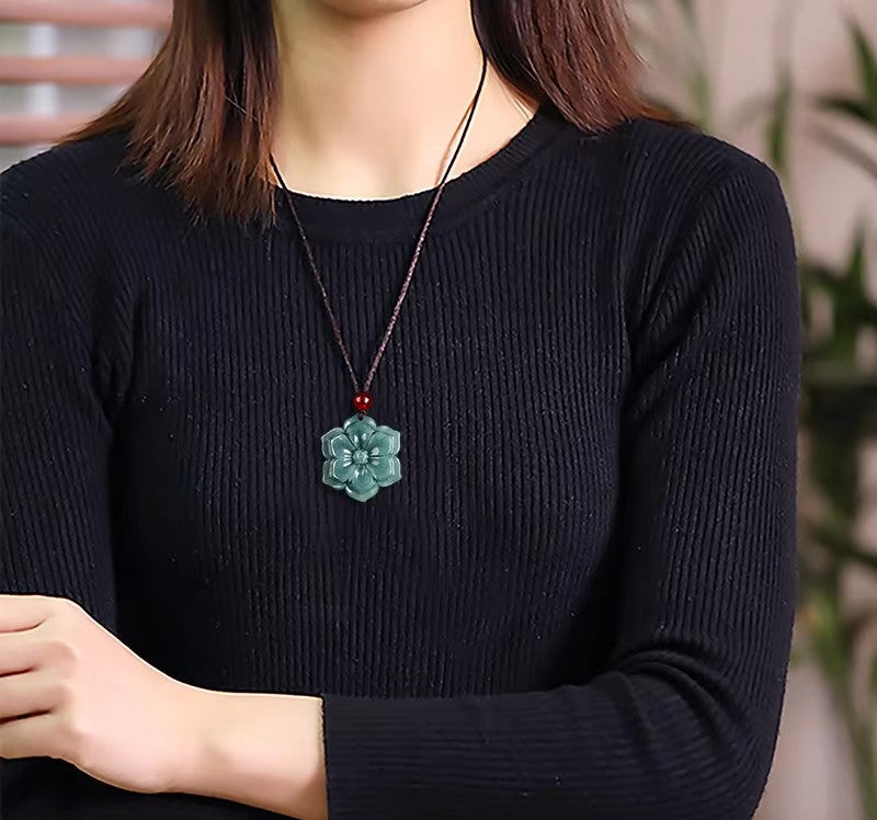 Kalung Liontin Air Biru Giok Giok Bunga Matahari dari Guatemala Sunfower Jadeite Jade Blue Water From Guatemala Pendant Necklace